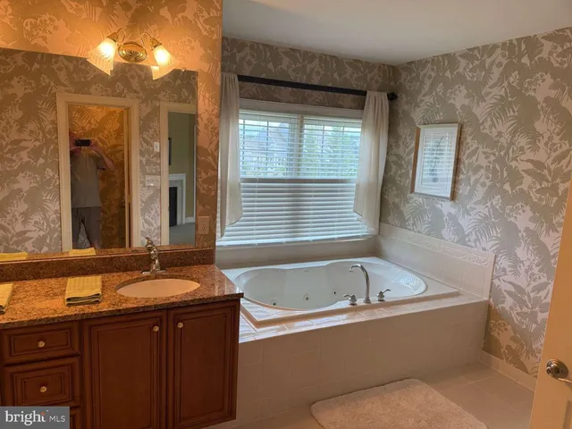 $899,000 | 448 Spring Hollow Drive, Middletown, DE 19709