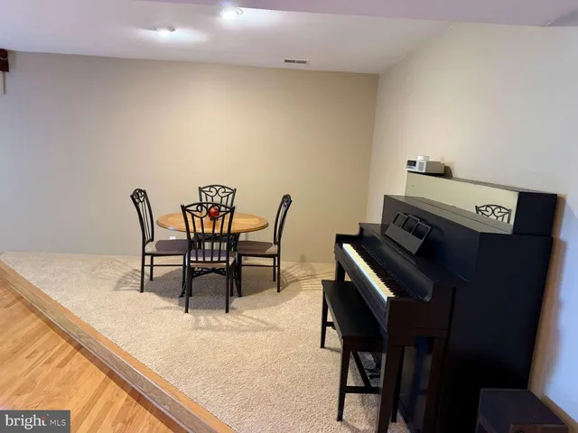 $899,000 | 448 Spring Hollow Drive, Middletown, DE 19709