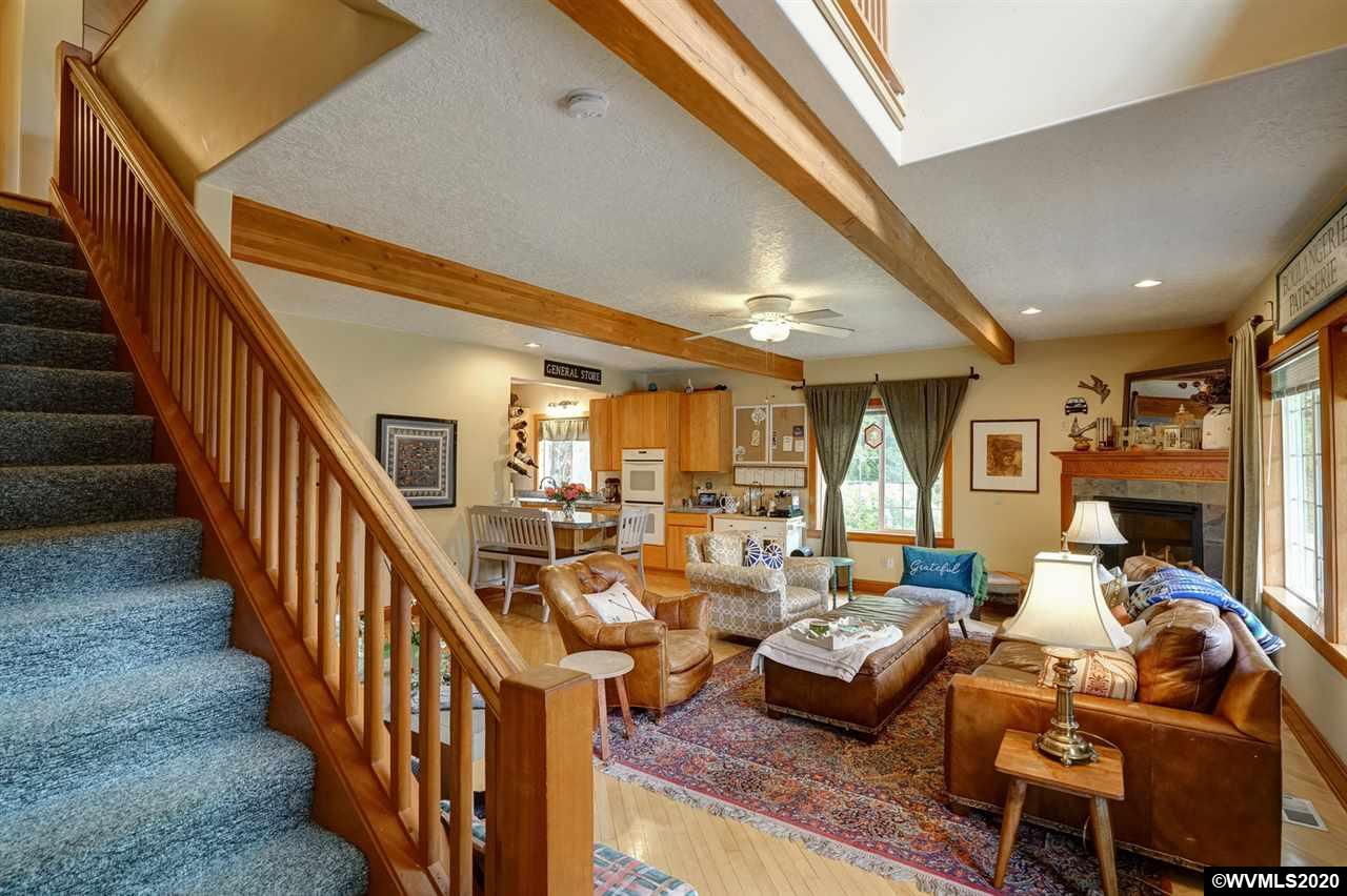 522 North Knights Bridge Road Canby, OR 97013 - Photo 6 of 39 Gallery Image 6