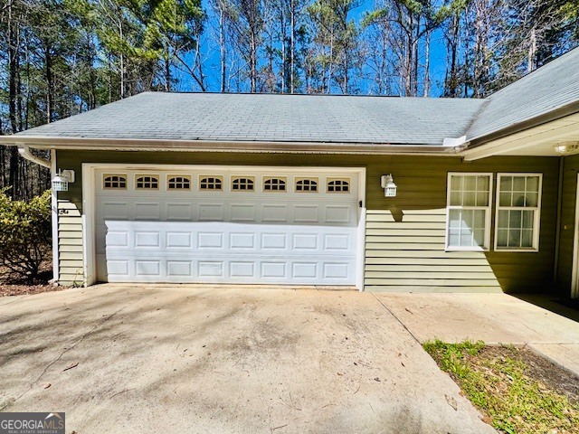 156 Torrance Road Southwest Milledgeville, GA 31061 - Photo 4 of 16 a view of a garage
