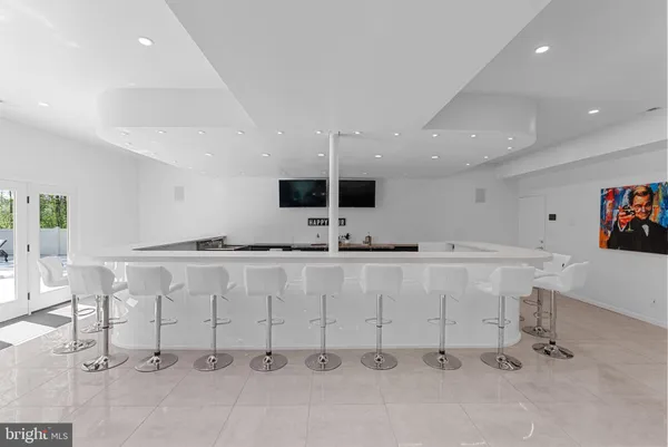 $2,100,000 | 11227 North Club Drive, Fredericksburg, VA 22408