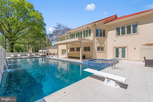 $2,100,000 | 11227 North Club Drive, Fredericksburg, VA 22408