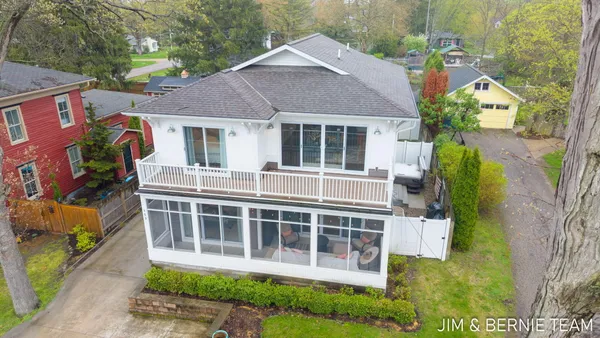 $1,899,000 | 153 Elizabeth Street, Saugatuck, MI 49453