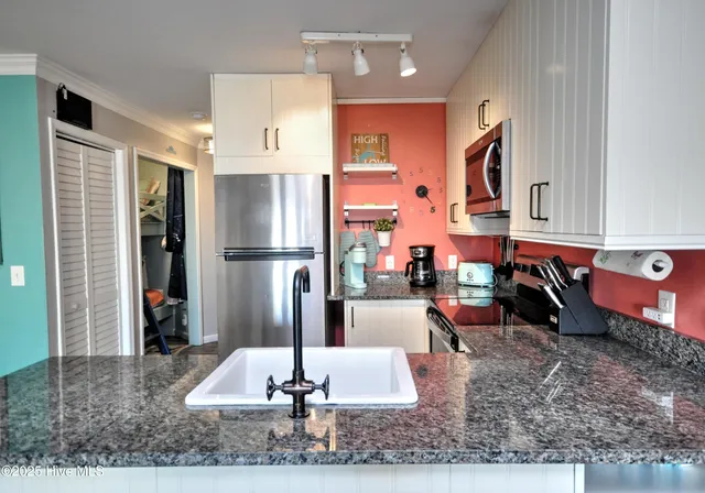 $425,000 | 16 East 1st Street, Unit 109, Ocean Isle Beach, NC 28469