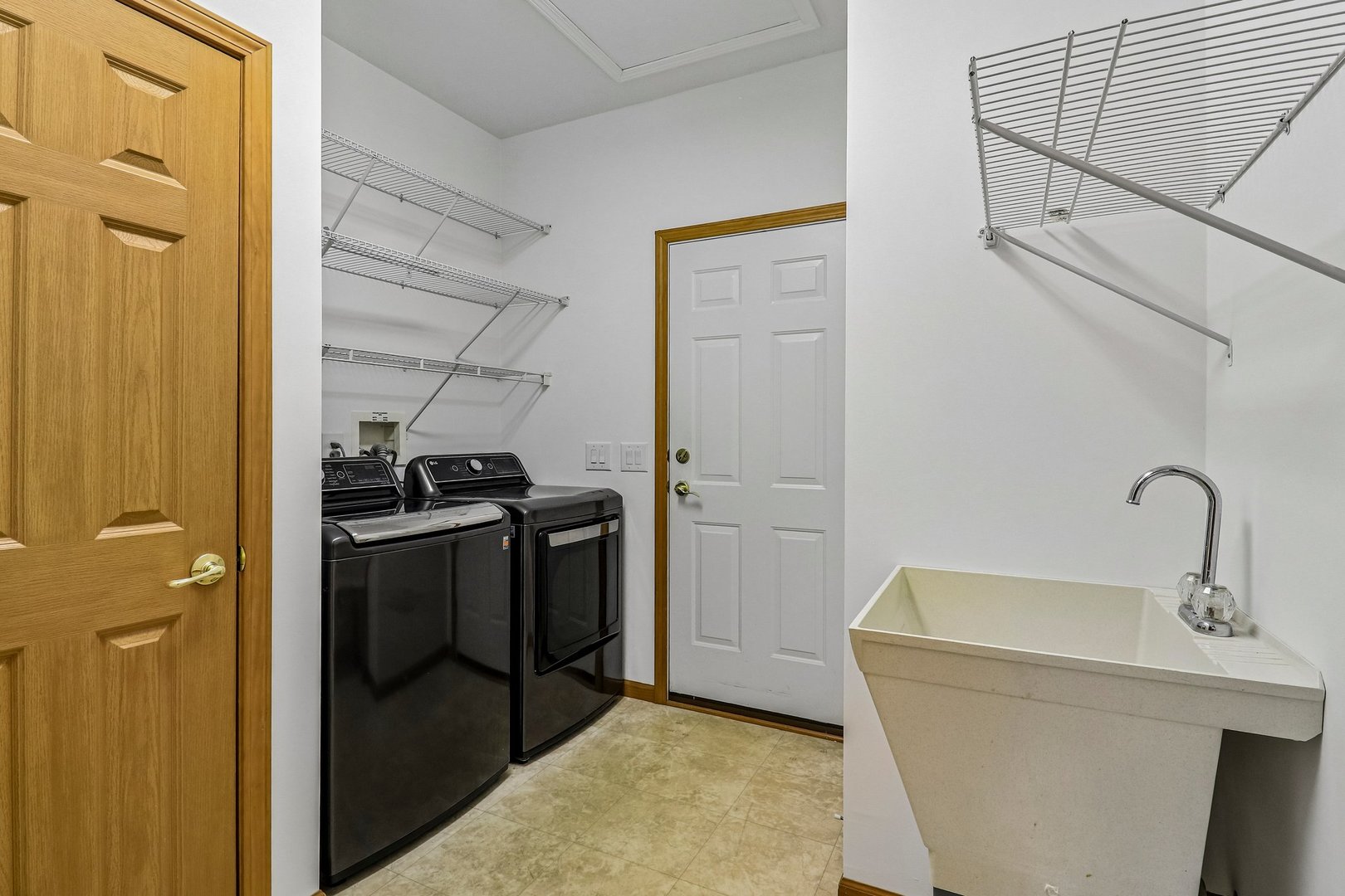 227 Rodeo Drive Grayslake, IL 60030 - Photo 23 of 30
