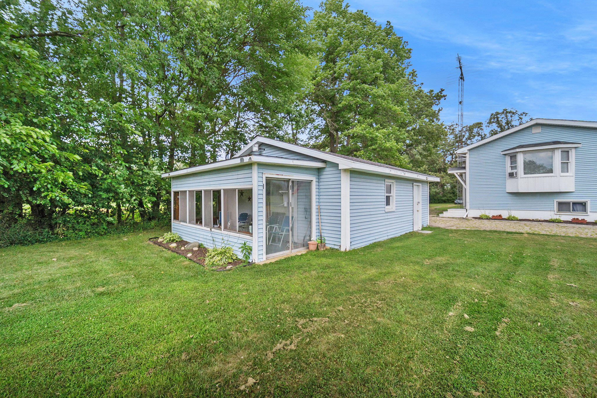 9401 Clinton Road Jackson, MI 49201 - Photo 27 of 28 SBP__96 (2)