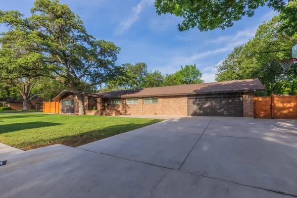 $525,000 | 3804 Fleetwood Drive, Amarillo, TX 79109