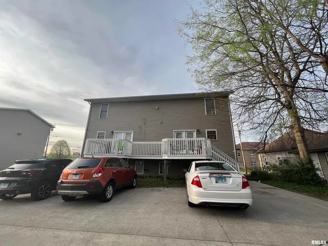 $649,000 | 305 East Mill Street, Carbondale, IL 62901