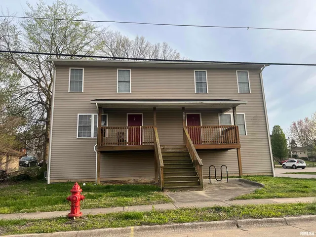 $649,000 | 305 East Mill Street, Carbondale, IL 62901