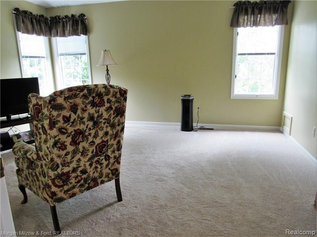 5476 Ridge Trail North Clarkston, MI 48348 - Photo 21 of 47 Natural light slows into the master bedroom