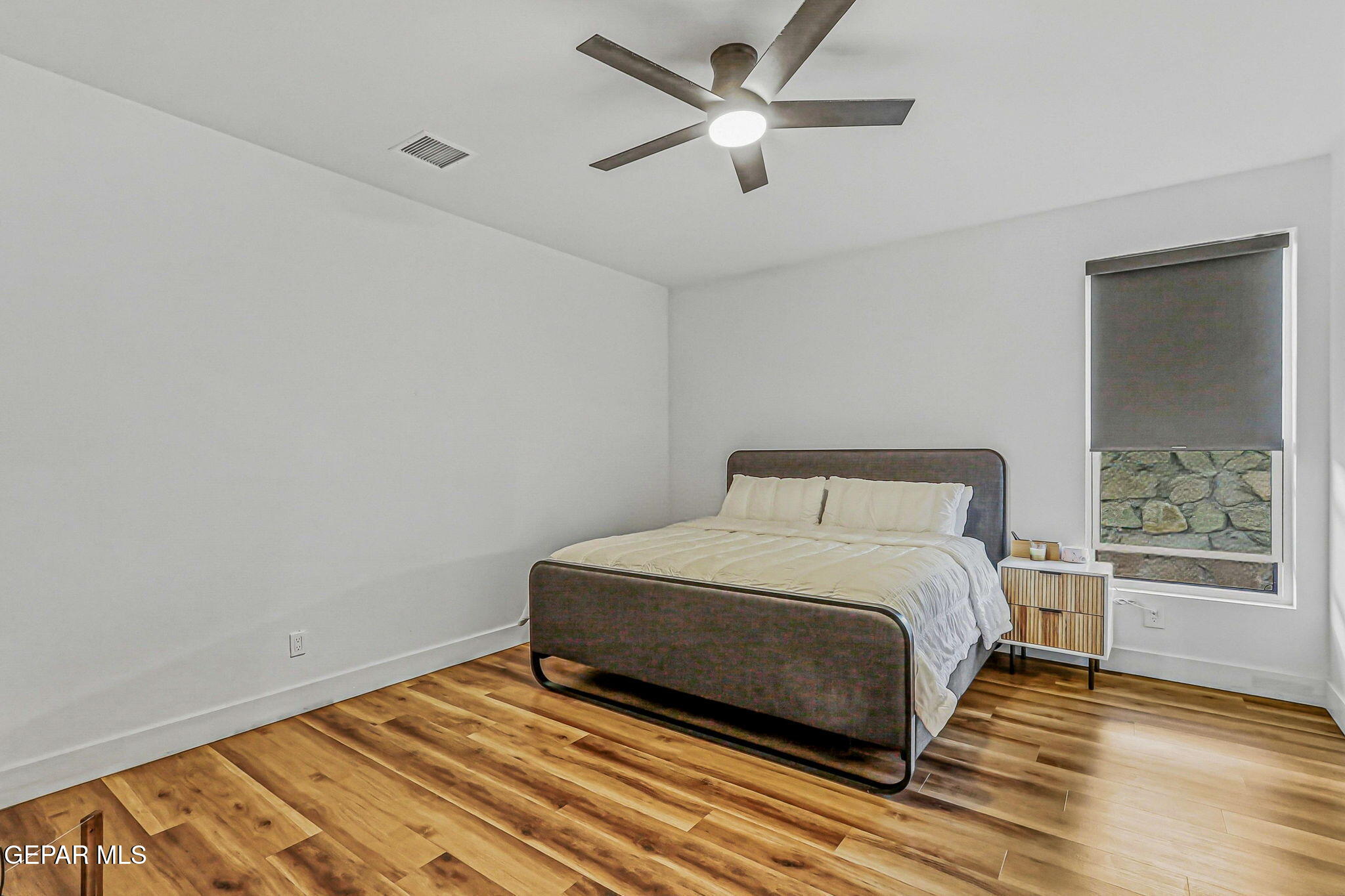 329 Rio El Rancho Court El Paso, TX 79932 - Photo 29 of 47 a bedroom with a bed and a window
