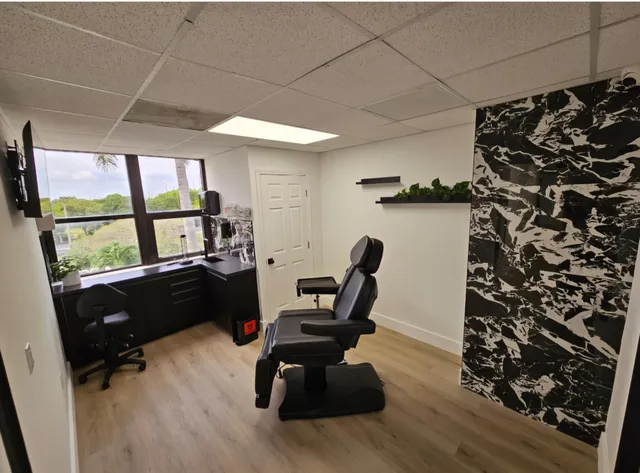 $1,100 | 4700 North Congress Avenue, Unit 305, West Palm Beach, FL 33407