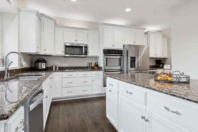 $649,900 | 26640 Lindengate Circle, Plainfield, IL 60585