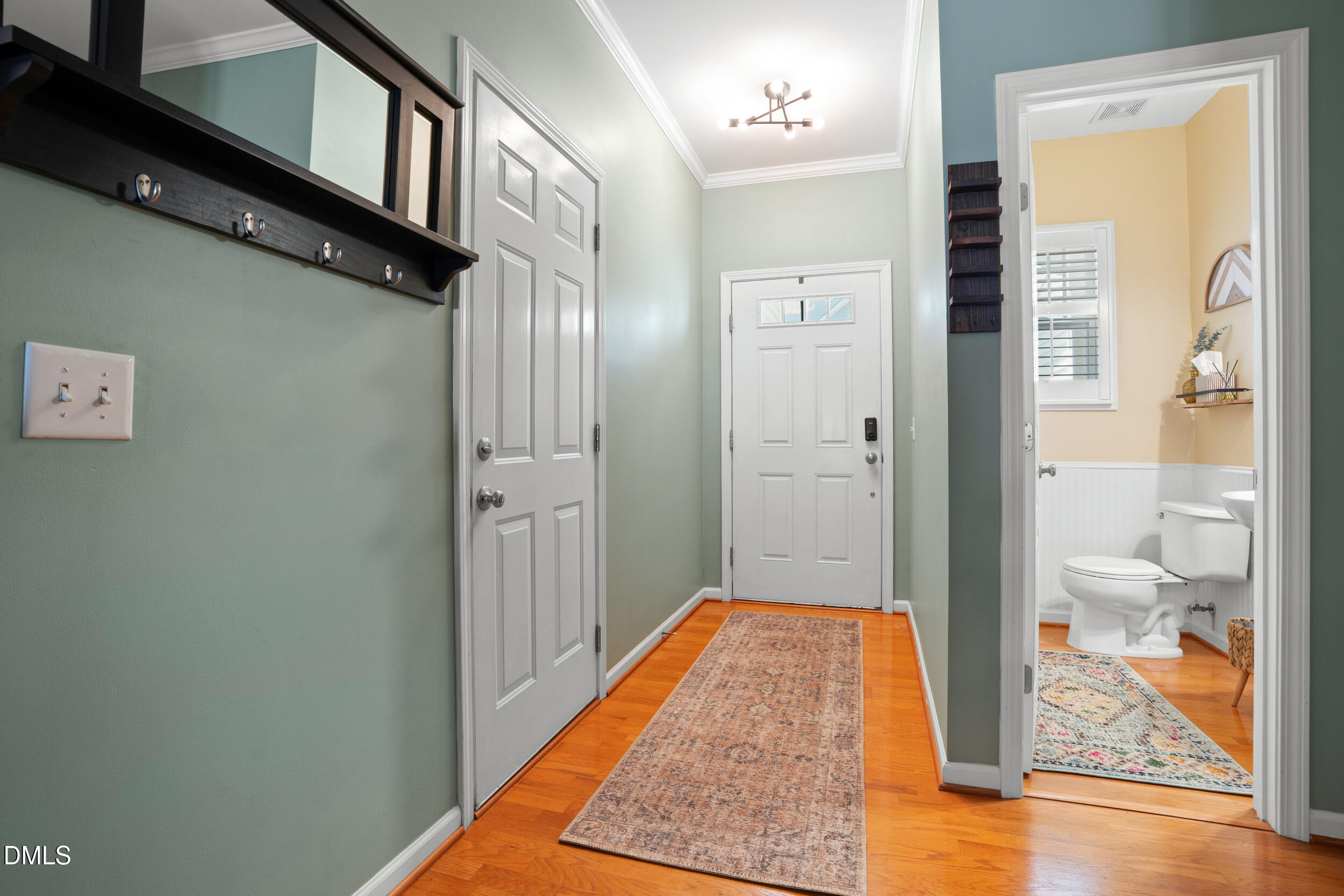 5552 Nur Lane Raleigh, NC 27606 - Photo 9 of 66 9_dsc02778