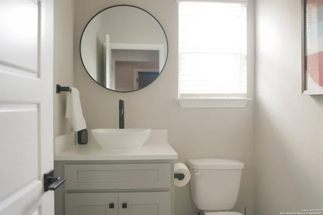 $5,500 | 1215 Lamar Street, San Antonio, TX 78202