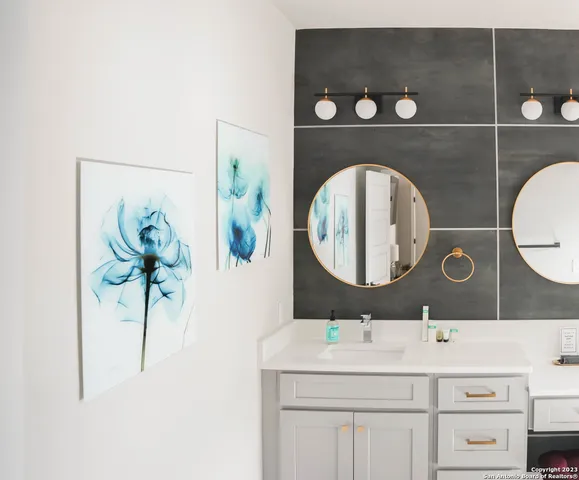 $5,500 | 1215 Lamar Street, San Antonio, TX 78202