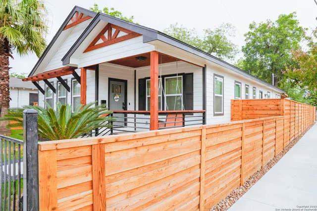 $5,500 | 1215 Lamar Street, San Antonio, TX 78202