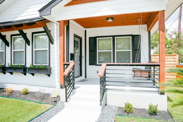 $5,500 | 1215 Lamar Street, San Antonio, TX 78202