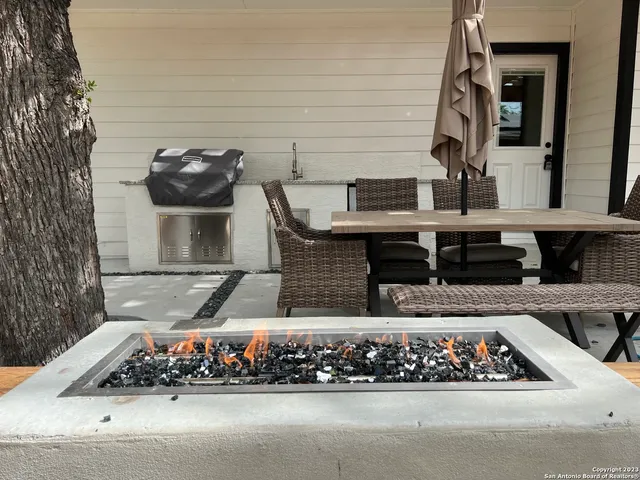 $5,500 | 1215 Lamar Street, San Antonio, TX 78202