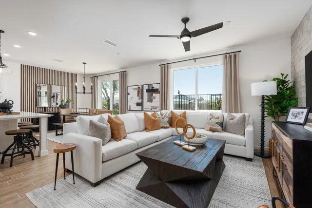 $477,990 | 6698 East Home Avenue, Fresno, CA 93727