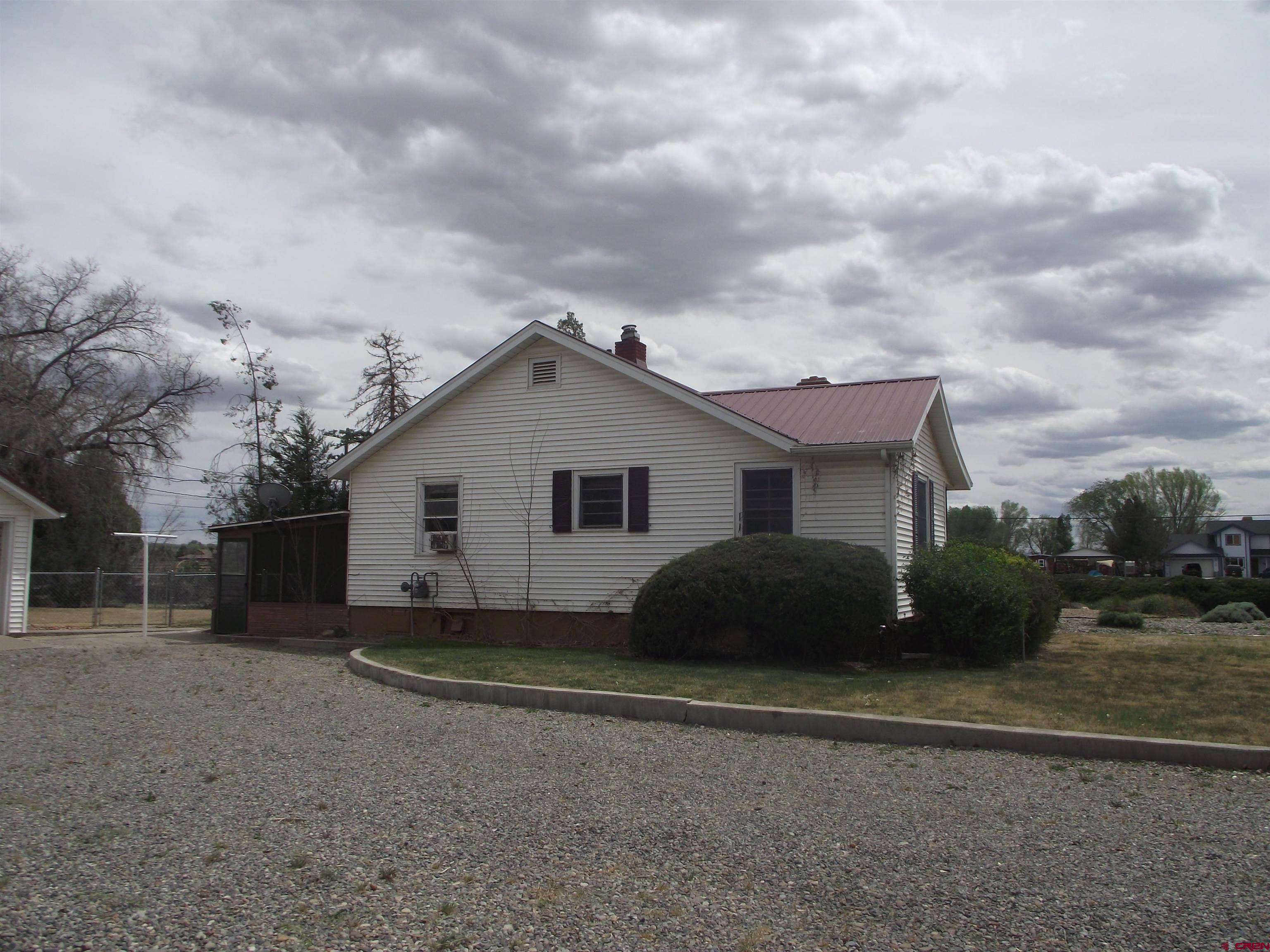 1081 East 13th Street Delta, CO 81416 - Photo 4 of 33