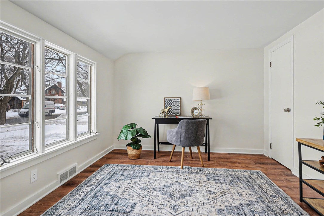 383 Wimbledon Road Irondequoit, NY 14617 - Photo 4 of 29