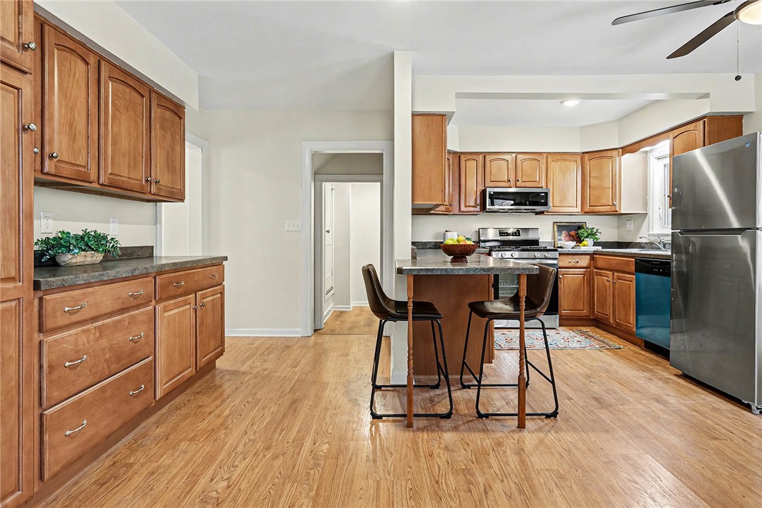 383 Wimbledon Road Irondequoit, NY 14617 - Photo 9 of 29