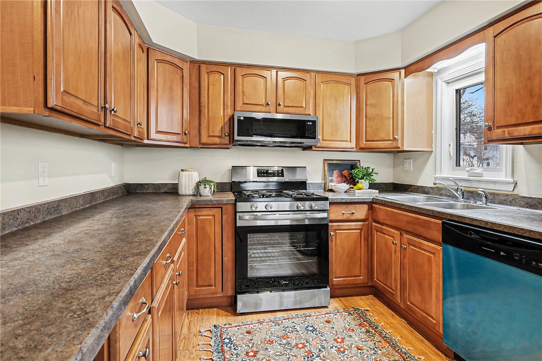 383 Wimbledon Road Irondequoit, NY 14617 - Photo 10 of 29
