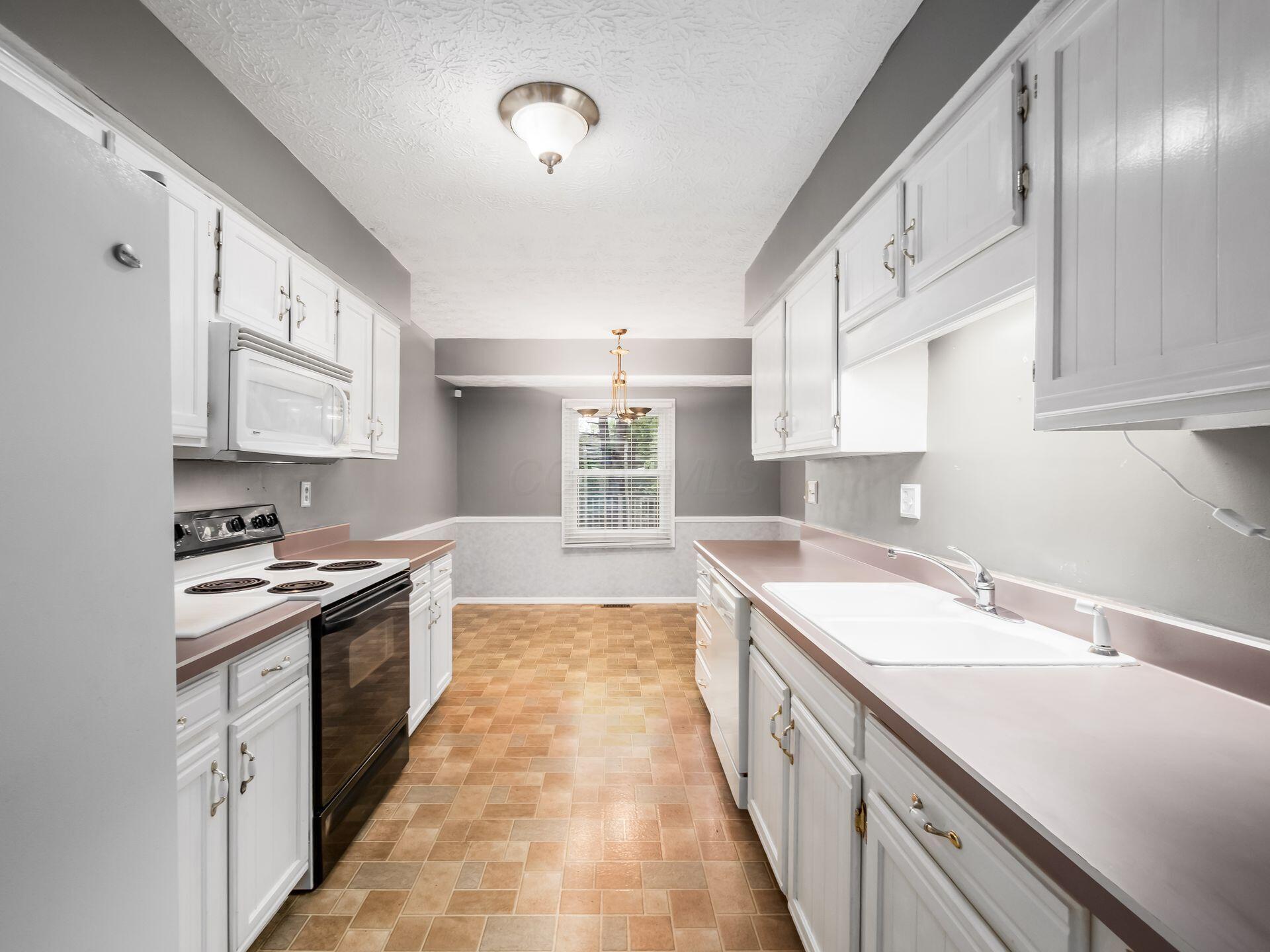 5314 Roscommon Road Dublin, OH 43017 - Photo 15 of 42