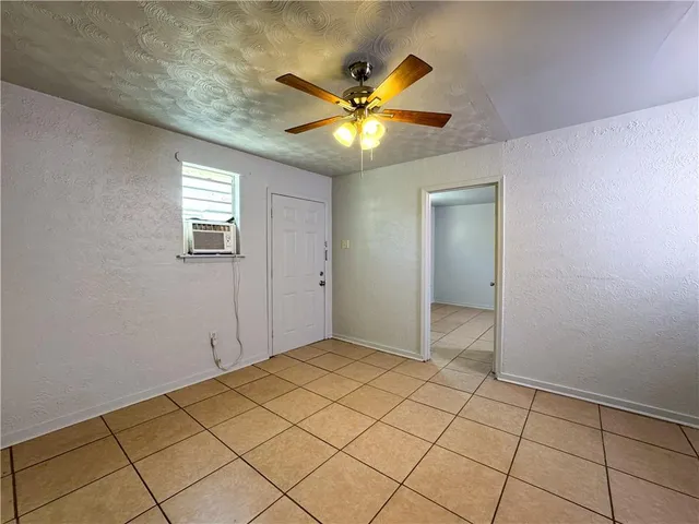 $900 | 2633 Governor Nicholls Street, Unit B, New Orleans, LA 70119