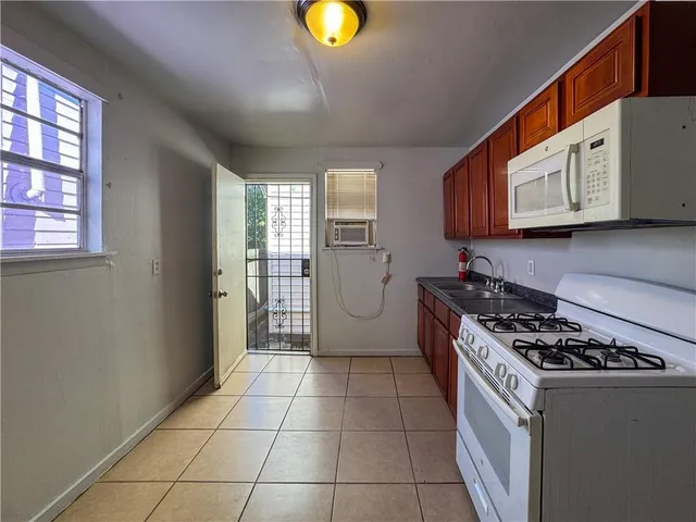 $900 | 2633 Governor Nicholls Street, Unit B, New Orleans, LA 70119