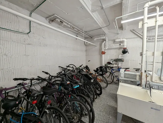 $1,495 | 5417 North Kenmore Avenue, Unit 202, Chicago, IL 60640