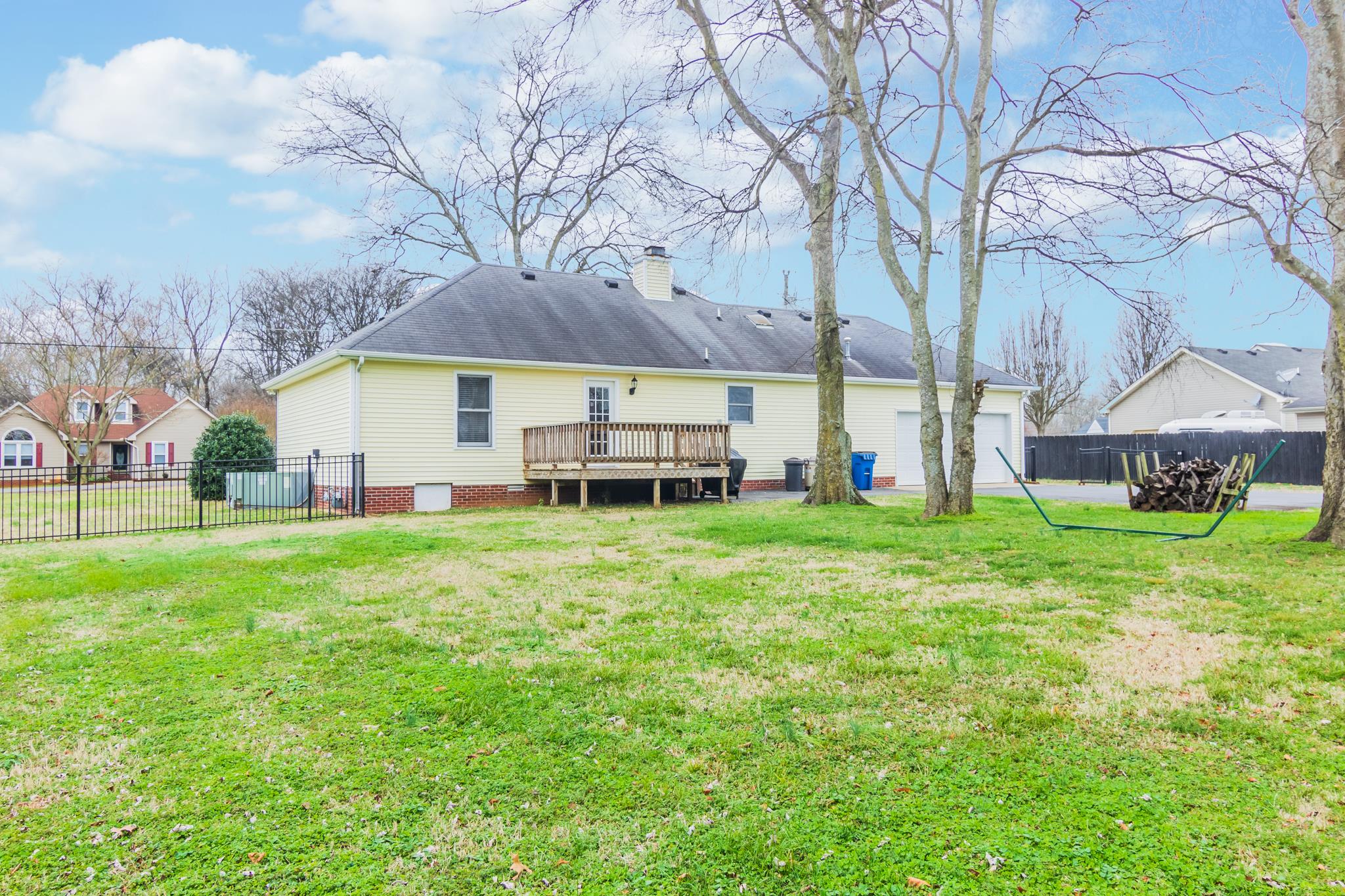 3369 Howard Road Murfreesboro, TN 37127 - Photo 20 of 21 Deck overlooks 1/2 ac lot