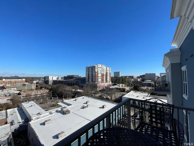 a picture of city view