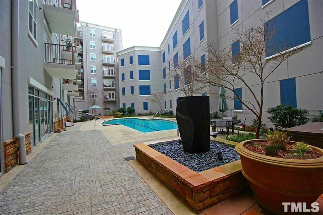 $2,550 | 222 Glenwood Avenue, Unit 703, Raleigh, NC 27603