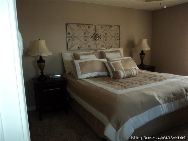 3814 Crown Ridge Lane Jeffersonville, IN 47130 - Photo 14 of 20