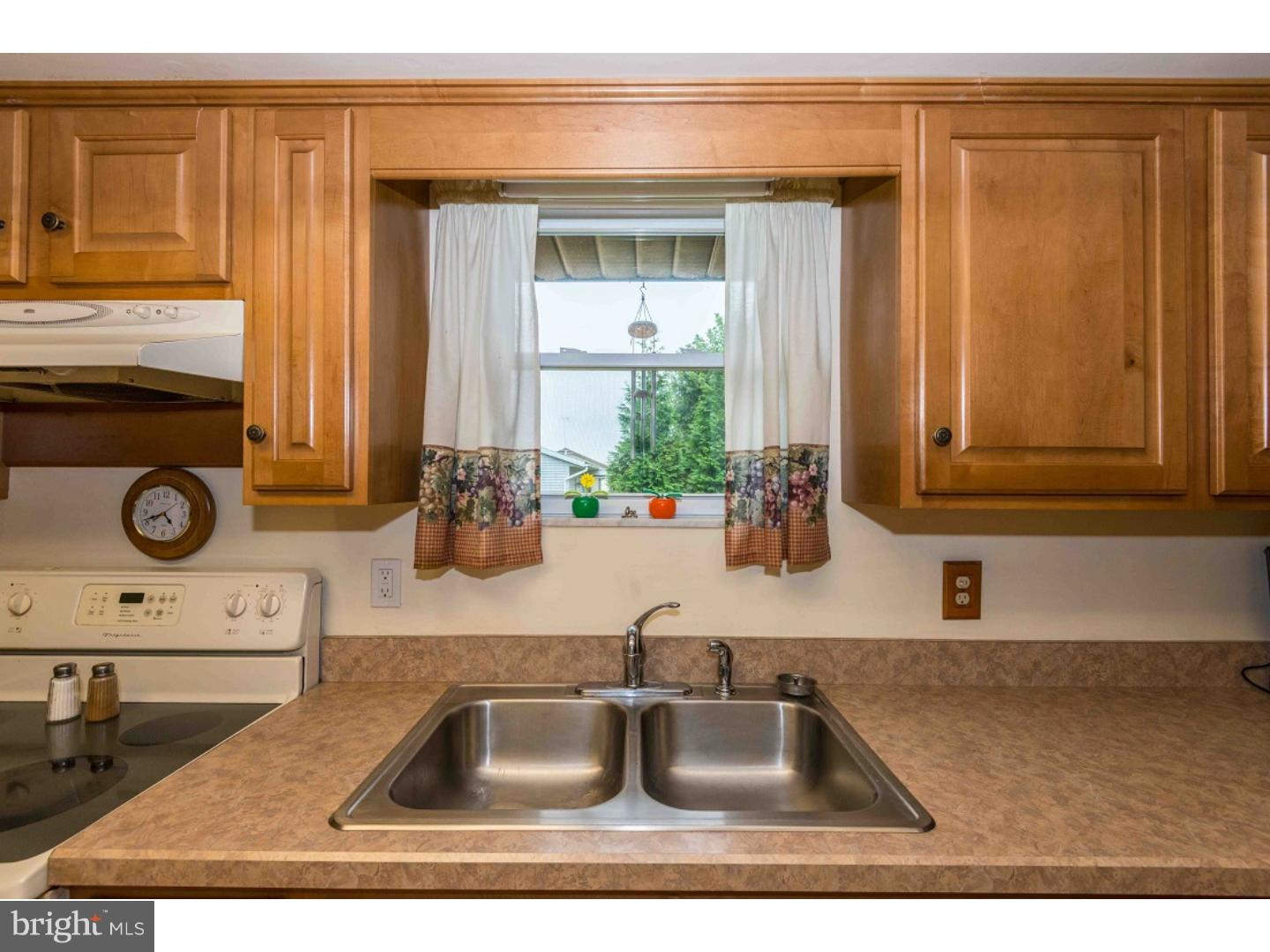 447 Stracks Dam Road Myerstown, PA 17067 - Photo 8 of 25 Gallery Image 8