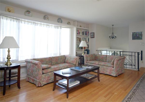 4 Norwich Road Norwood, MA 02062 - Photo 2 of 20 Gallery Image 2
