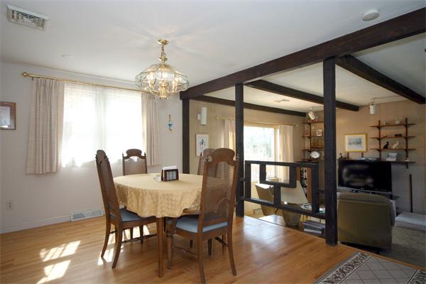 4 Norwich Road Norwood, MA 02062 - Photo 4 of 20 Gallery Image 4
