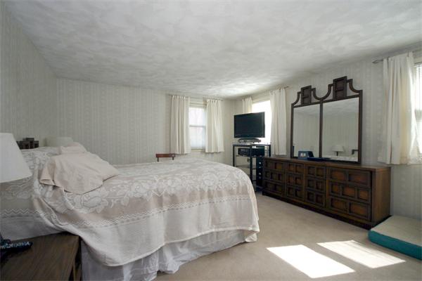 4 Norwich Road Norwood, MA 02062 - Photo 8 of 20 Gallery Image 8