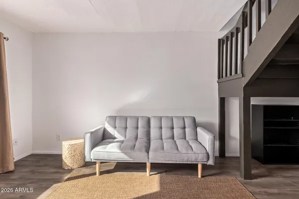 a view of entryway with workspace