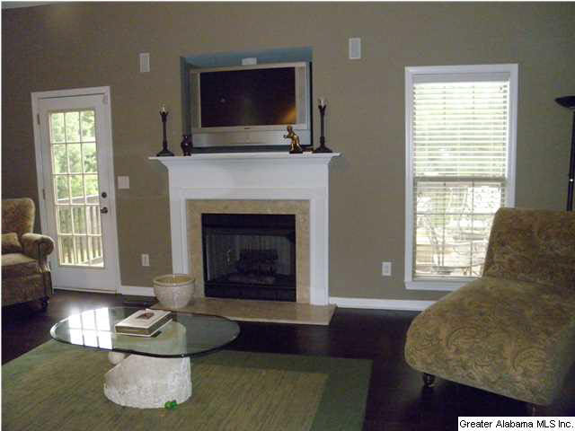 108 Chinaberry Lane Alabaster, AL 35114 - Photo 3 of 32