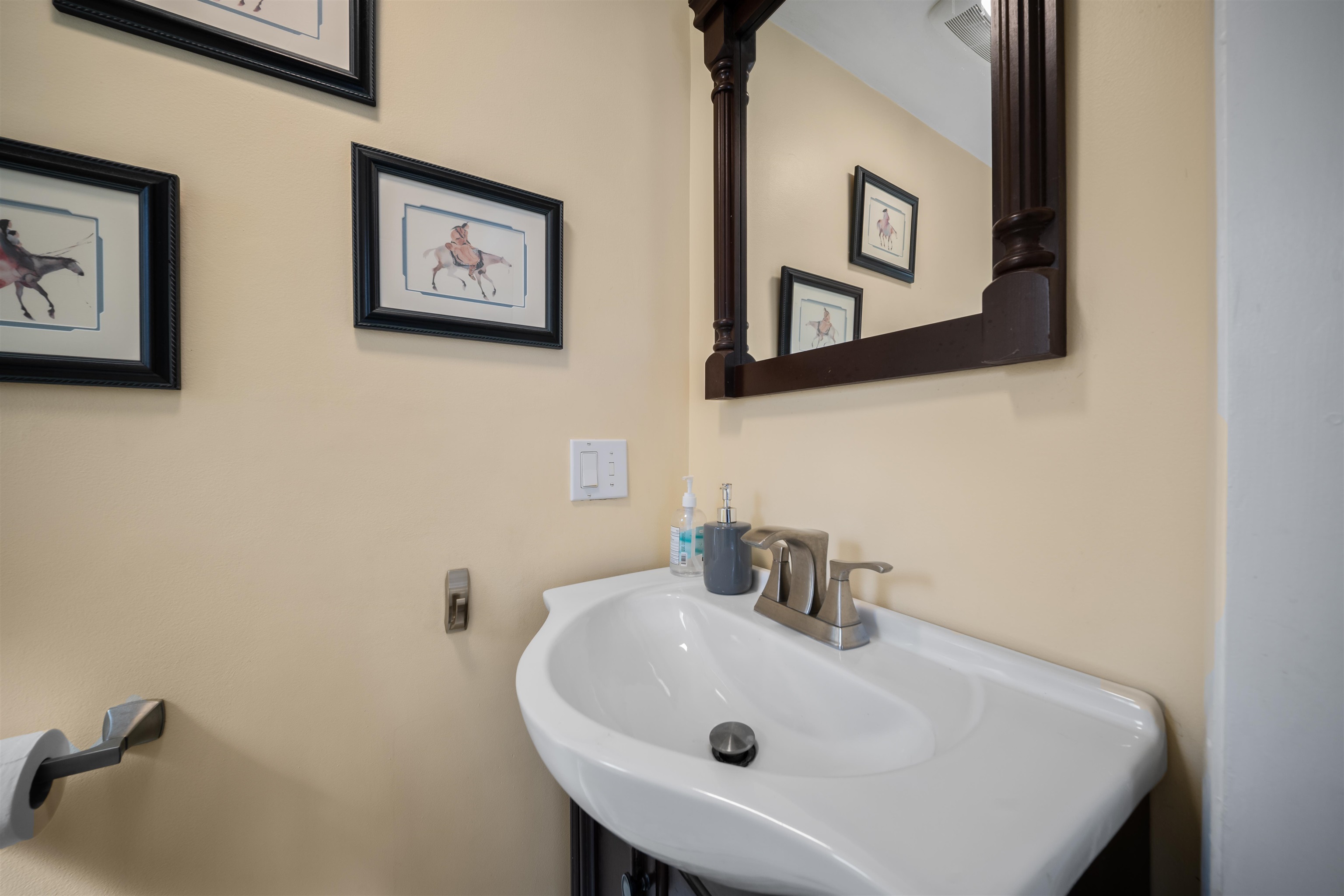 13 Railroad Avenue Rochester, NH 03839 - Photo 14 of 40 Gallery Image 14