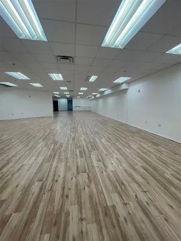 $18 | 7075 Kingspointe Parkway, Unit 9, Orlando, FL 32819