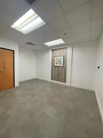 $18 | 7075 Kingspointe Parkway, Unit 9, Orlando, FL 32819