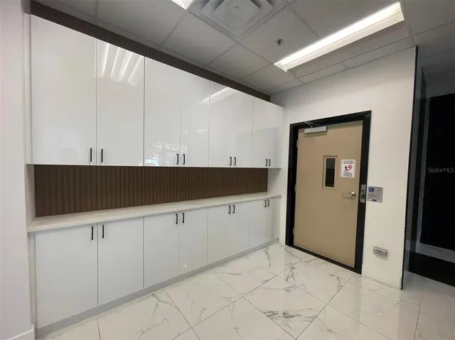 $18 | 7075 Kingspointe Parkway, Unit 9, Orlando, FL 32819