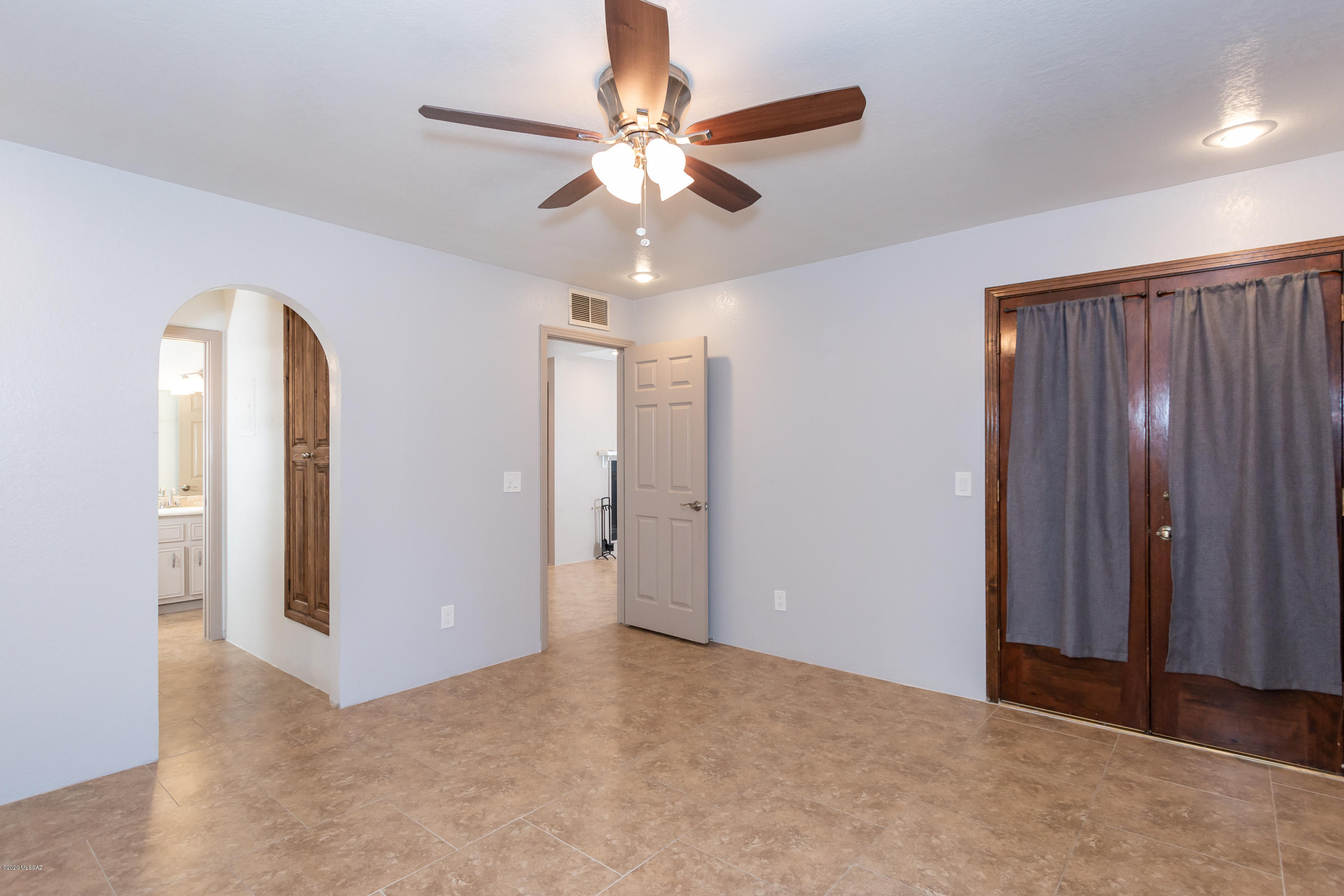 8255 North Oracle Road, Unit 108 Tucson, AZ 85704 - Photo 17 of 30 Gallery Image 17