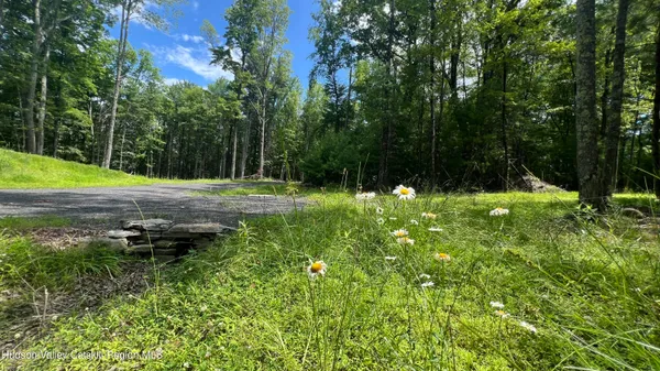 $275,000 | 10 Rockaway Road, Accord, NY 12404