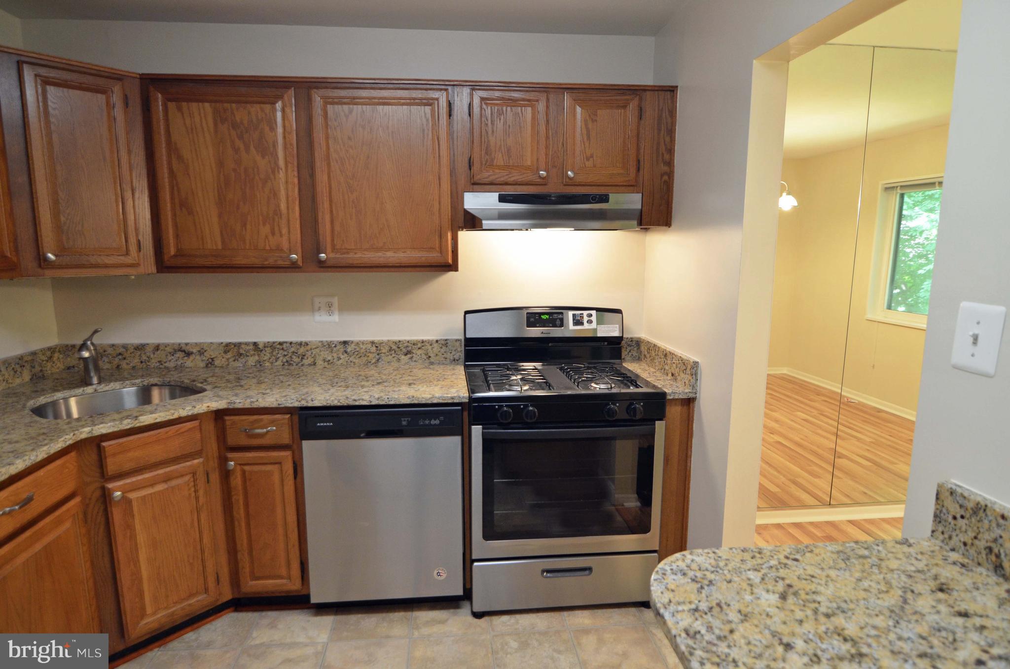 1523 Northgate Square, Unit 22B Reston, VA 20190 - Photo 3 of 21 Kitchen