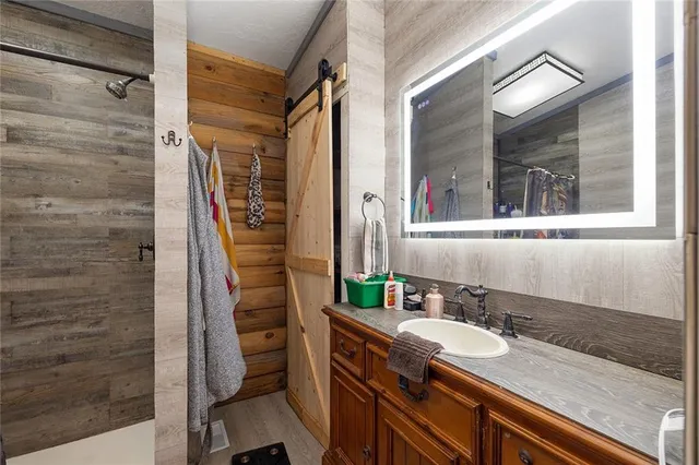 $245,000 | 565 Southeast 1131 Road, Osceola, MO 64776